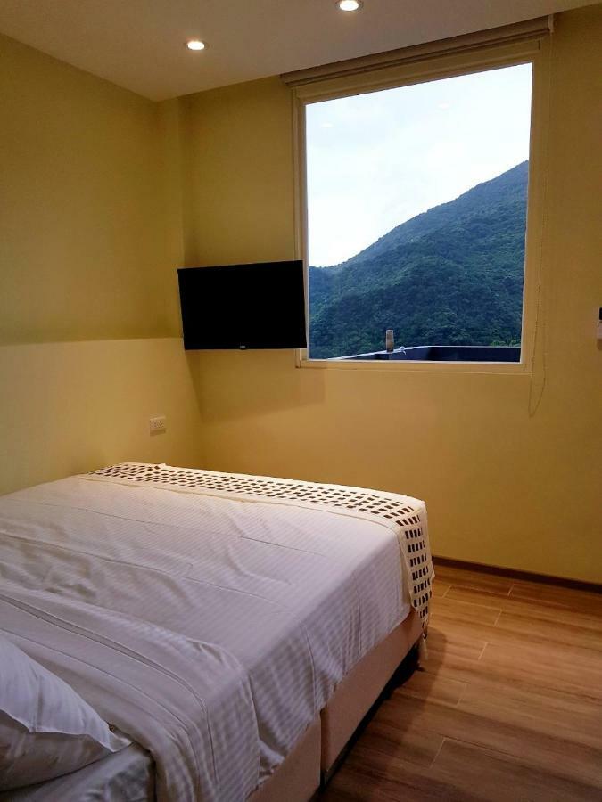 Night Sea Homestay Jiufen Esterno foto